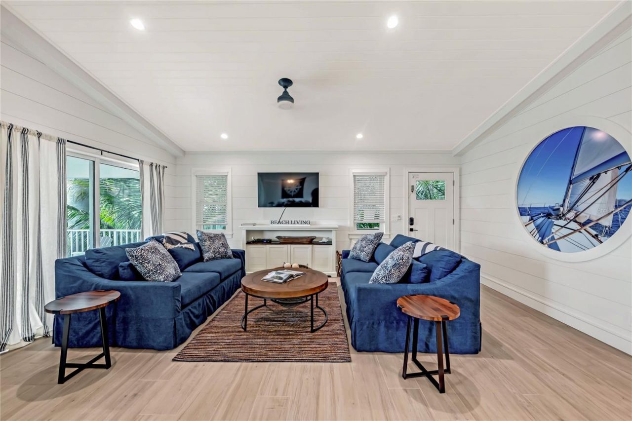 2208 Avenue A, Bradenton Beach, FL 34217 Photo