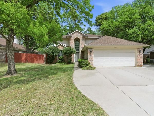 313 Georgian Oak Court, Lake Dallas, TX 75065