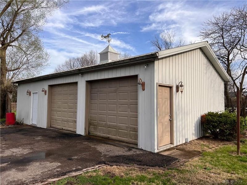 1292 Medway New Carlisle Road, Bethel Township, OH 45341 Photo 5