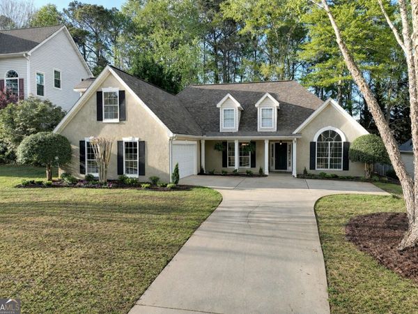 38 Park Forest Curve, Newnan, GA 30265