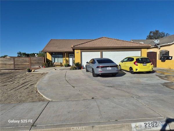 2282 N Smoketree, Rialto, CA 92377