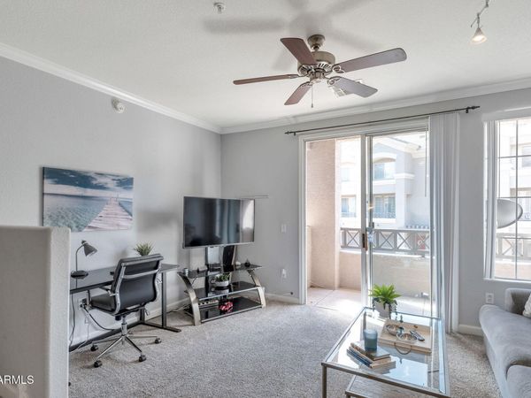 4455 E PARADISE VILLAGE Parkway S, Unit 1052, Phoenix, AZ 85032