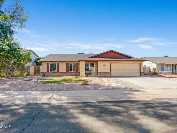 1609 W MCNAIR Street, Chandler, AZ 85224