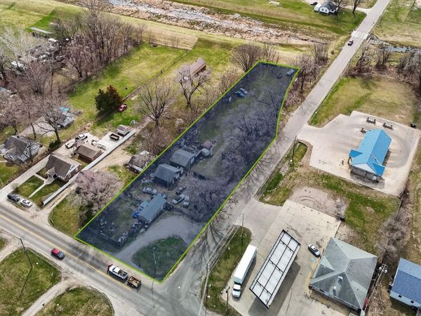 2260 Independence Avenue, Waterloo, IA 50707