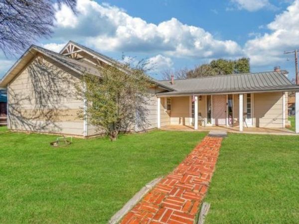 110 W Davis Street, Tipton, OK 73570