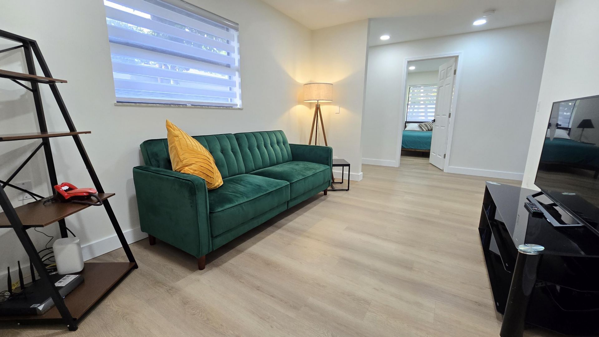 1236 NE 12th Avenue, Unit B, Fort Lauderdale, FL 33304 Photo