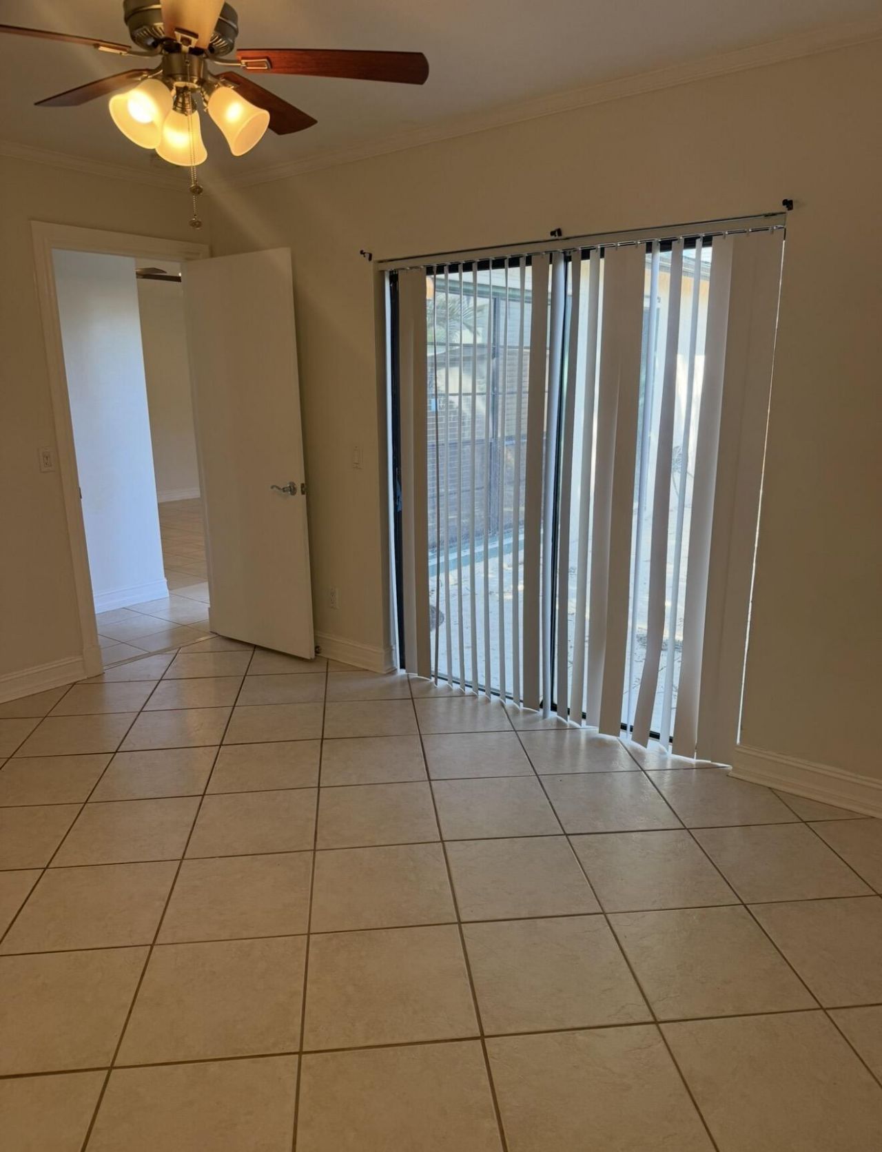 1005 Manor Drive, Unit 3d, Palm Springs, FL 33461 Photo