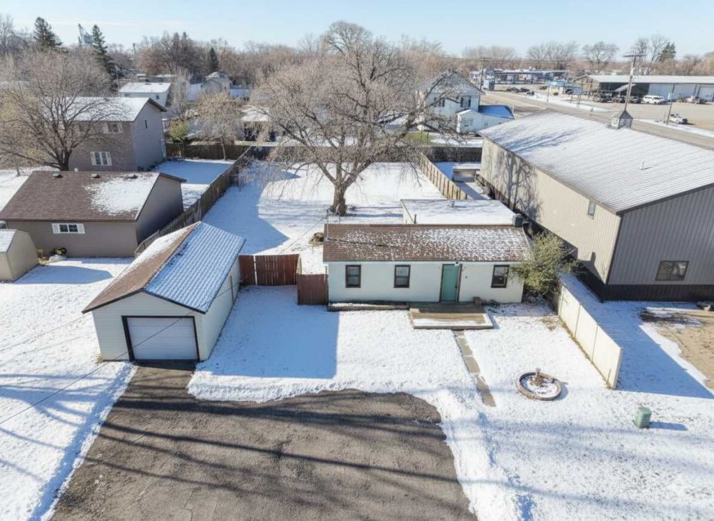 15 Lund Avenue S, Glyndon, MN 56547 Main Photo