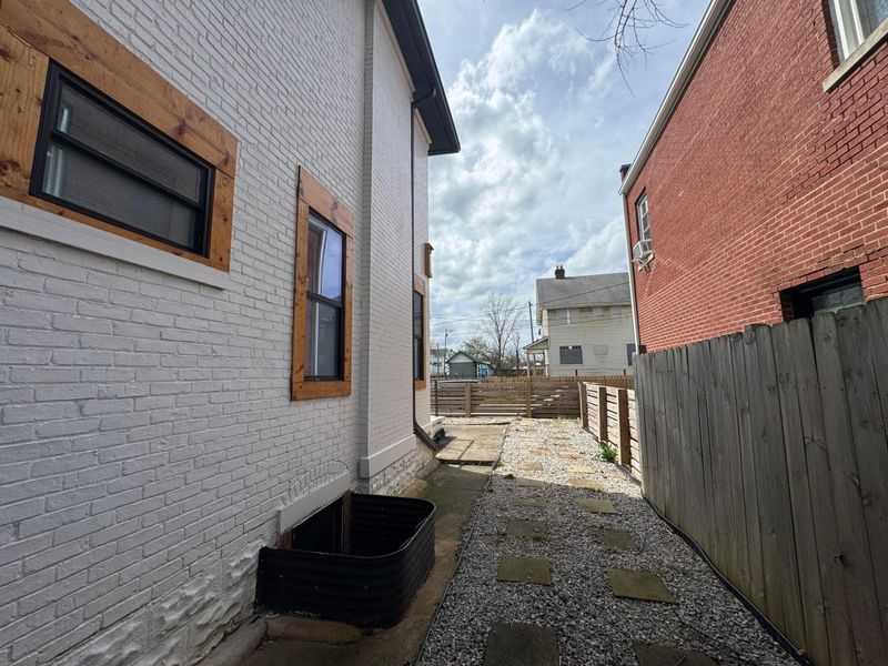 856 Ellsworth Avenue , Columbus, OH 43206 Photo 9