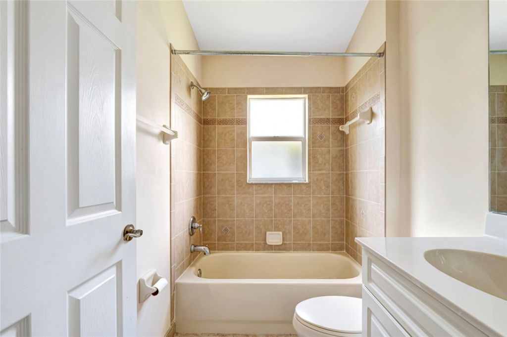 427 Lexington Avenue Sw, Vero Beach, FL 32962 Photo