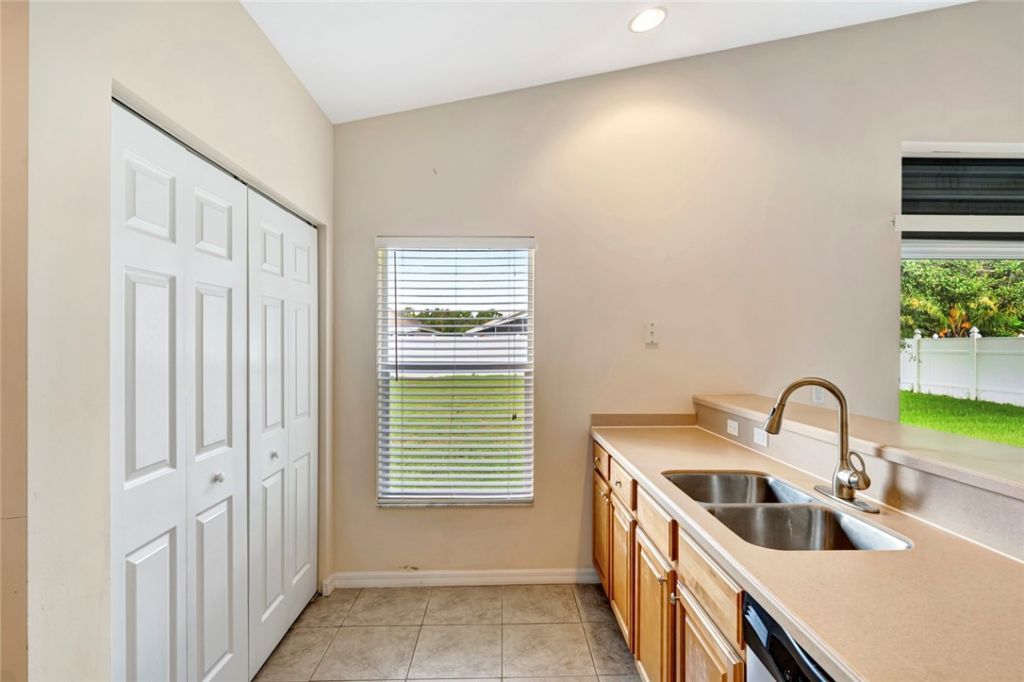 427 Lexington Avenue Sw, Vero Beach, FL 32962 Photo