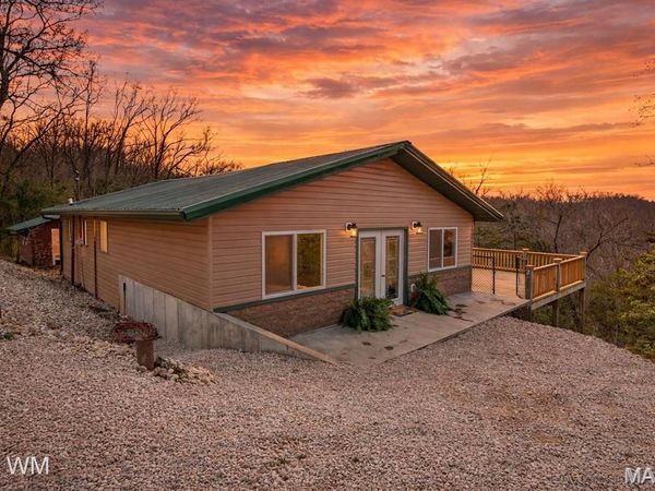 89 Singing Oaks Drive, Sunrise Beach, MO 65079