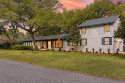 1721 Dartmoor Circle photo 4