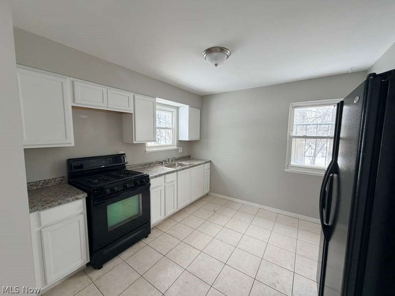 3060 Charles Carr Place, Cleveland, OH 44104 Photo 10