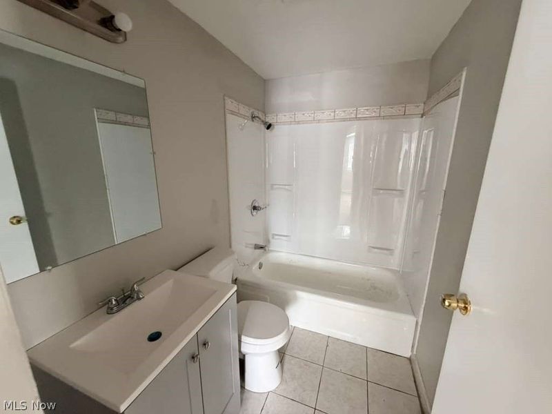 3060 Charles Carr Place, Cleveland, OH 44104 Photo 17