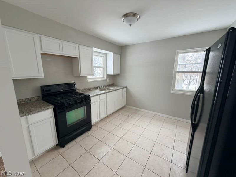 3060 Charles Carr Place, Cleveland, OH 44104 Photo 8