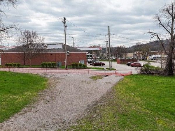 10 W Woodland Ave, Oakmont, PA 15139