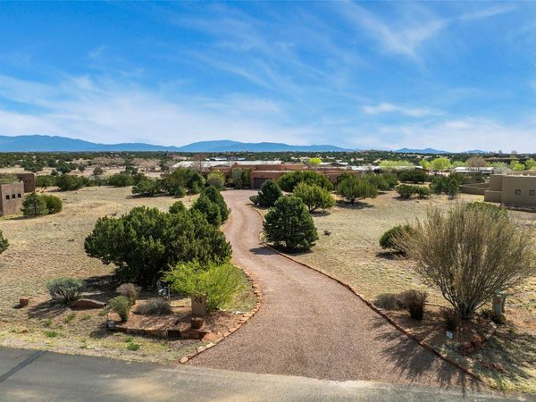 24 Calle Ventoso W, Santa Fe, NM 87506