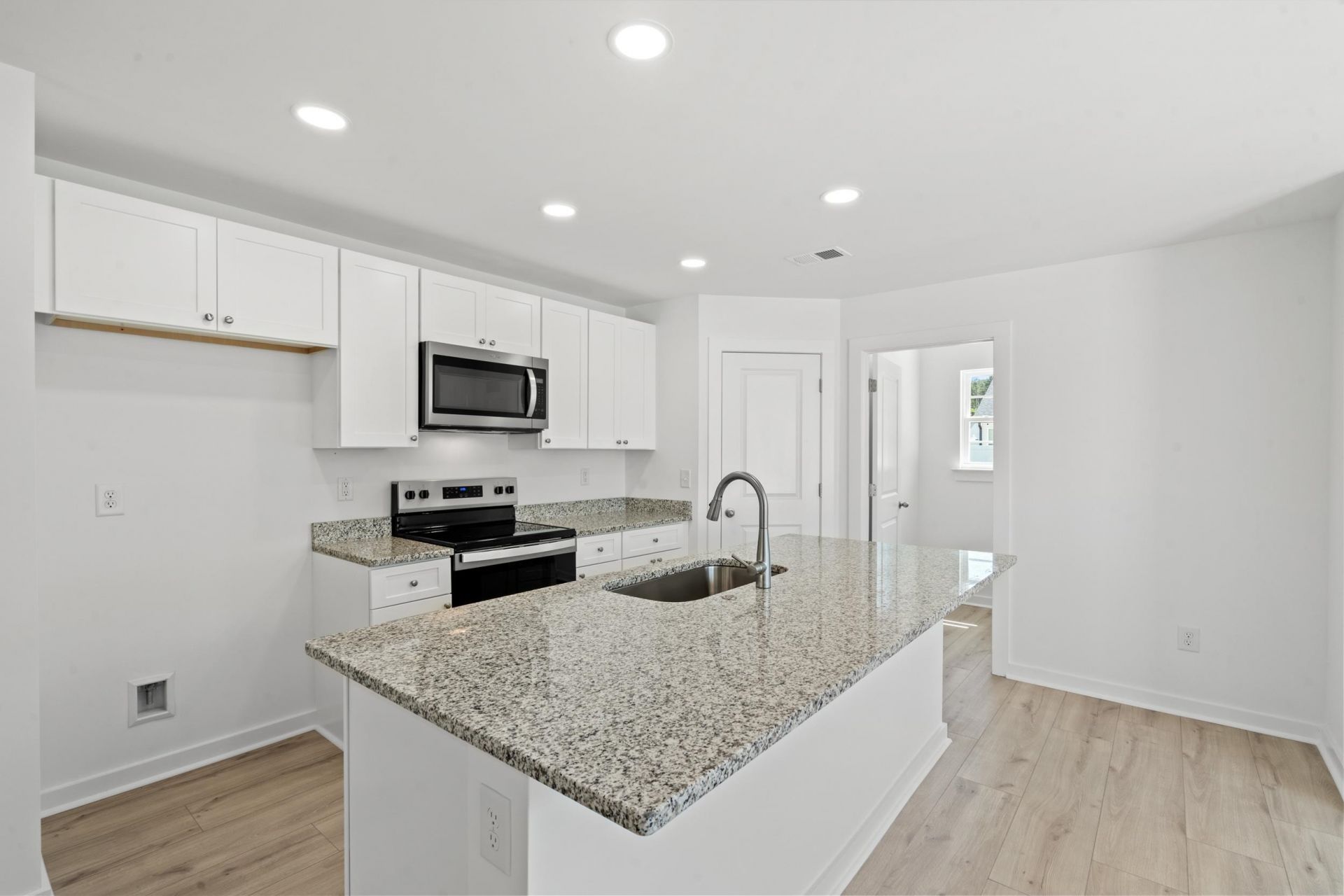 2832 Biscane Ct. Photo 4