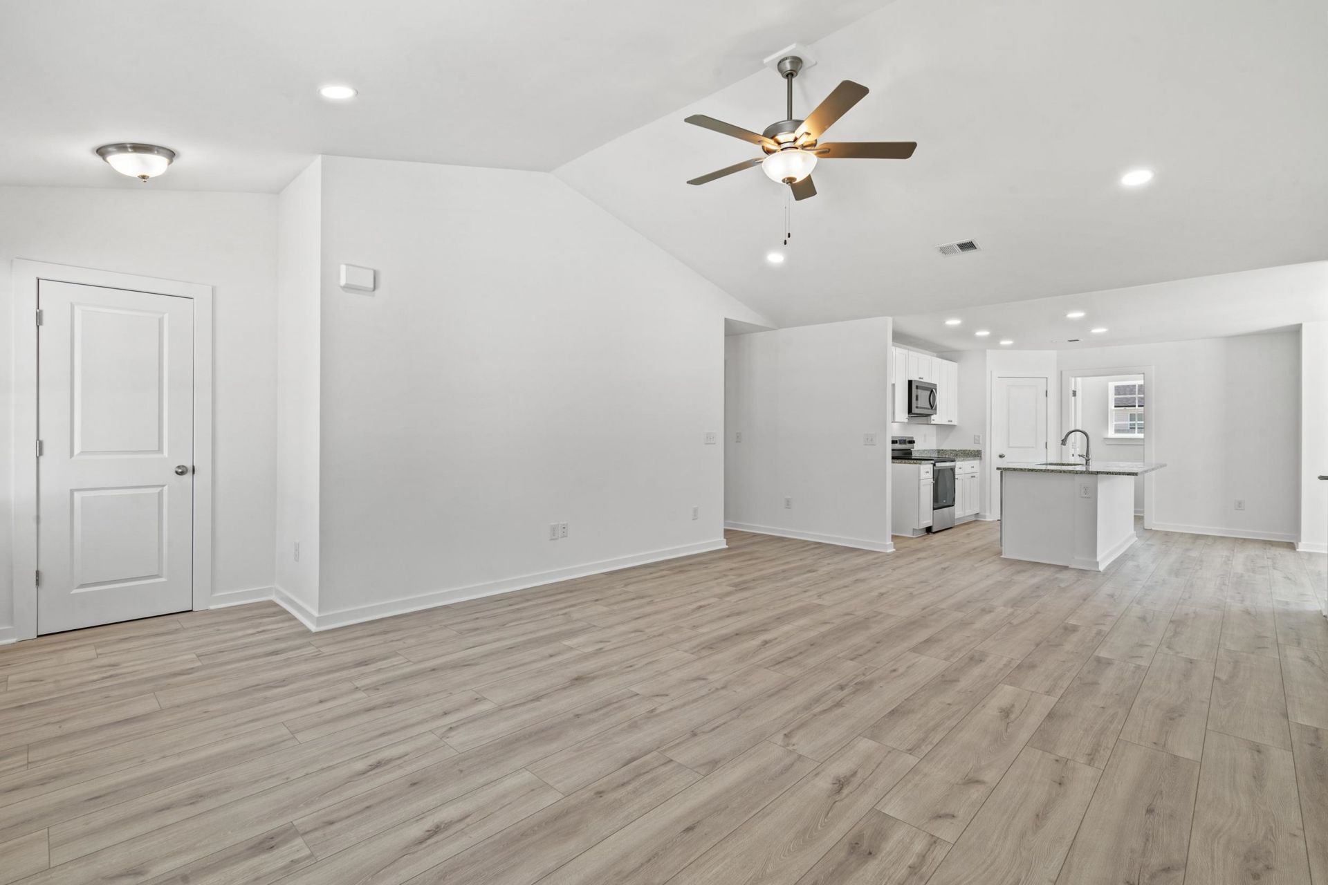 2832 Biscane Ct. Photo 7