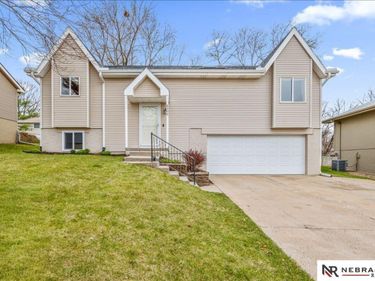8406 S 142 Avenue , Omaha, NE 68138