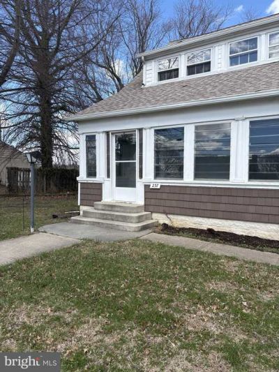 327 E MAIN STREET, CECILTON, MD 21913