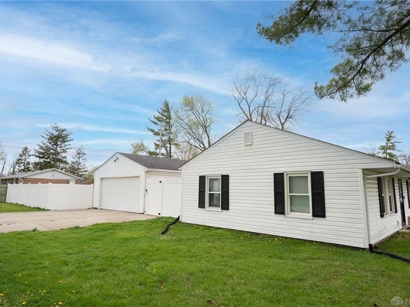 721 Bonnycastle Avenue, Englewood, OH 45322 Photo 4