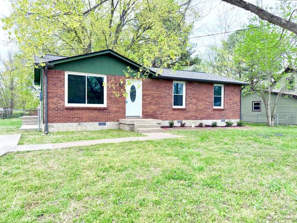 511 Jewel Dr , Clarksville, TN 37042