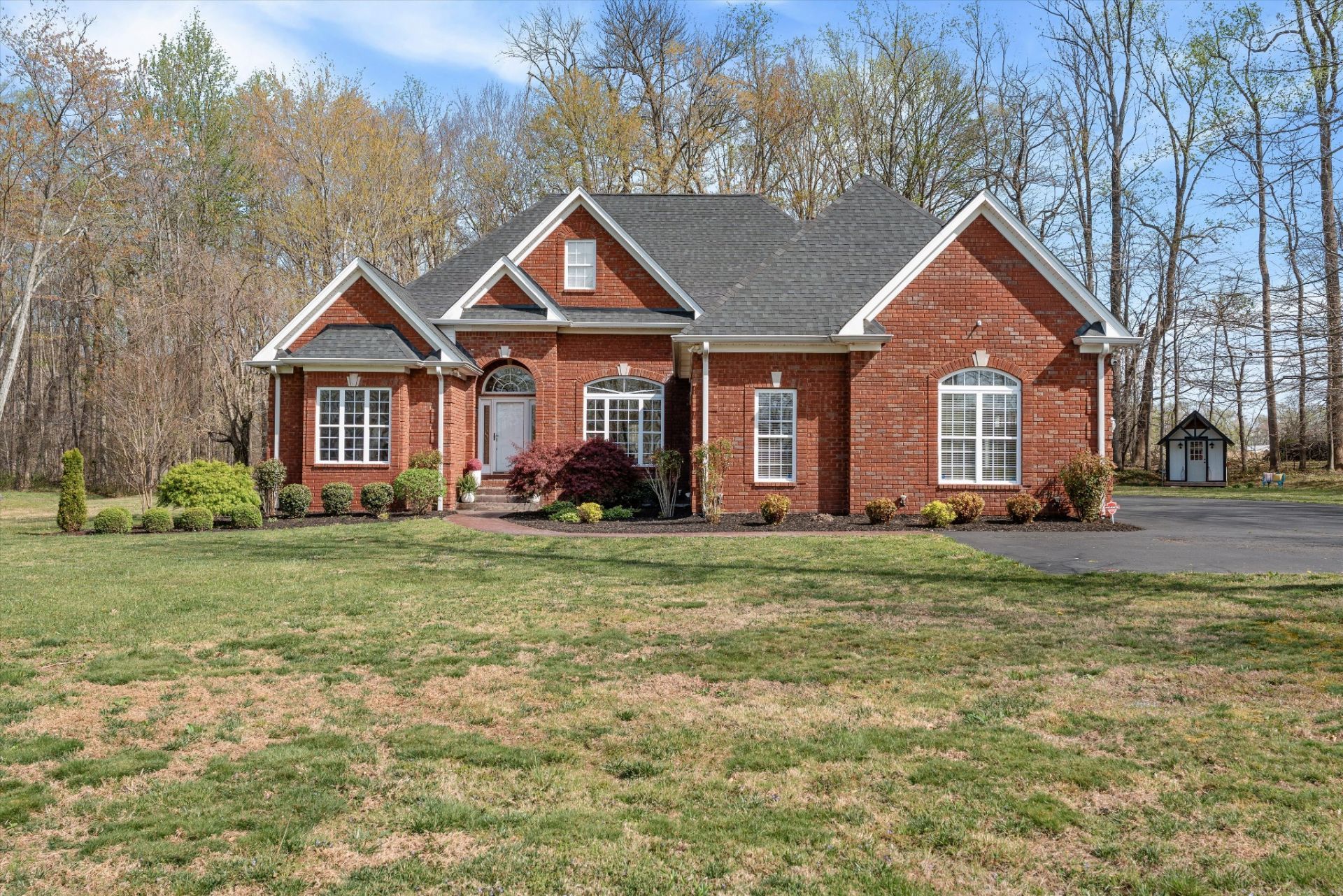 315 Froedge Dr, Lafayette, TN 37083 Main Photo