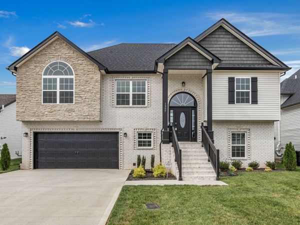 1159 Mourning Cloak Dr , Clarksville, TN 37043