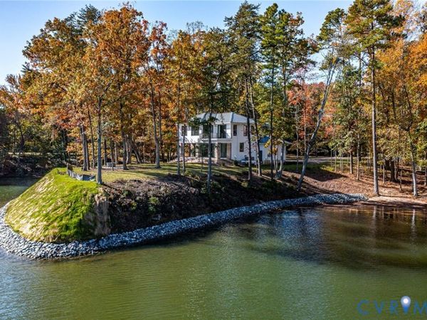 212A Gordon Drive , Weems, VA 22576