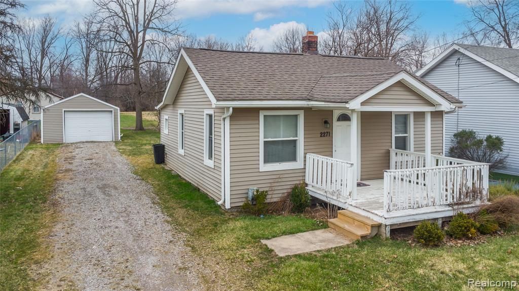 2271 Kenneth Street , Burton, MI 48529 Main Photo