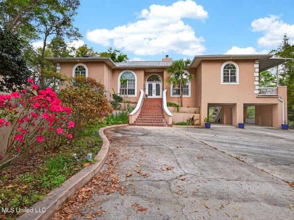 10418 Malahini Place, Diamondhead, MS 39525