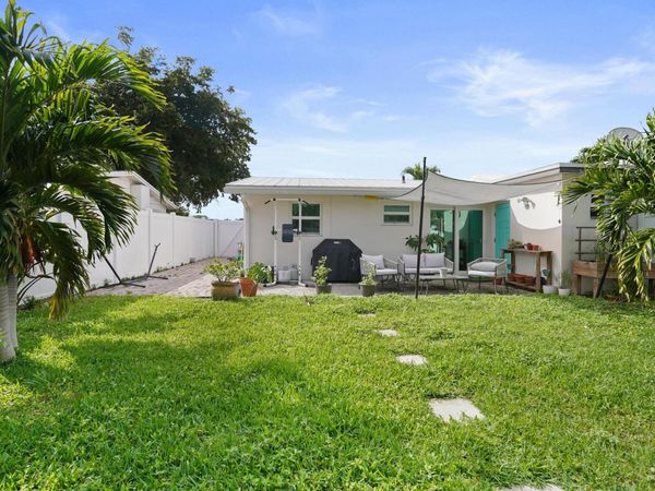 9 Robalo Court, North Palm Beach, FL 33408