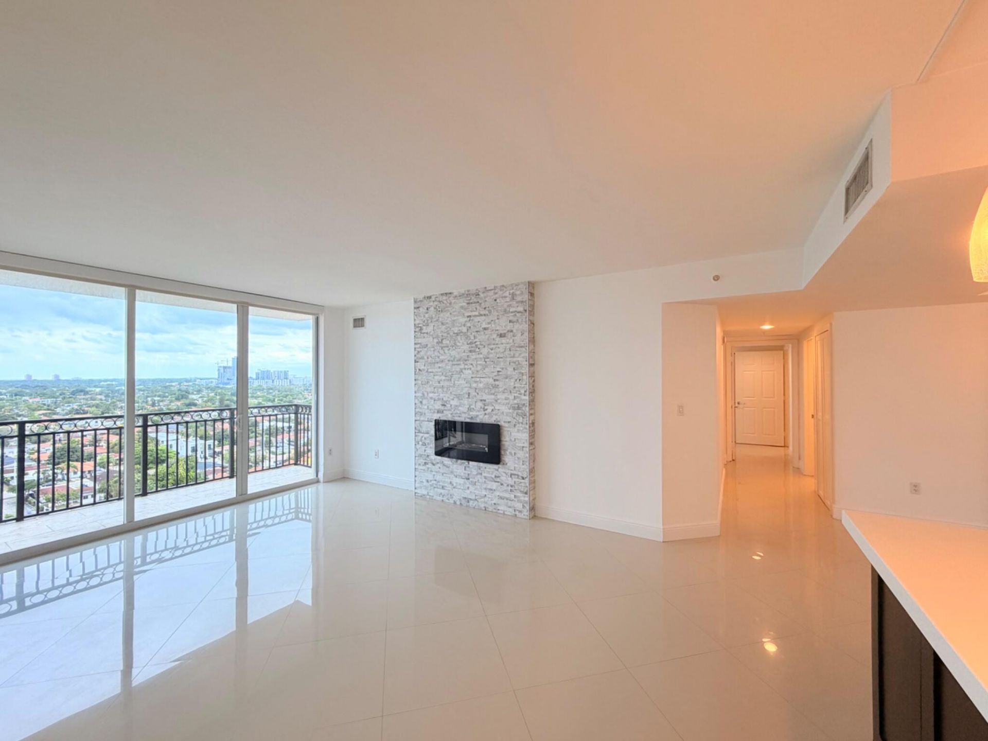 3232 Coral Way, Unit 1601, Miami, FL 33145 Photo