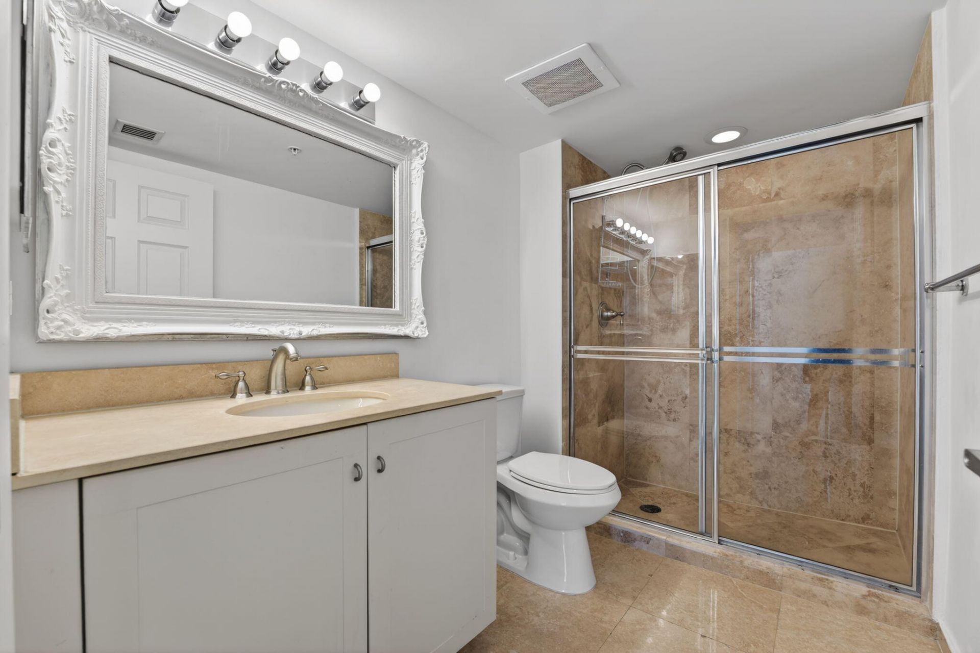 3232 Coral Way, Unit 1601, Miami, FL 33145 Photo