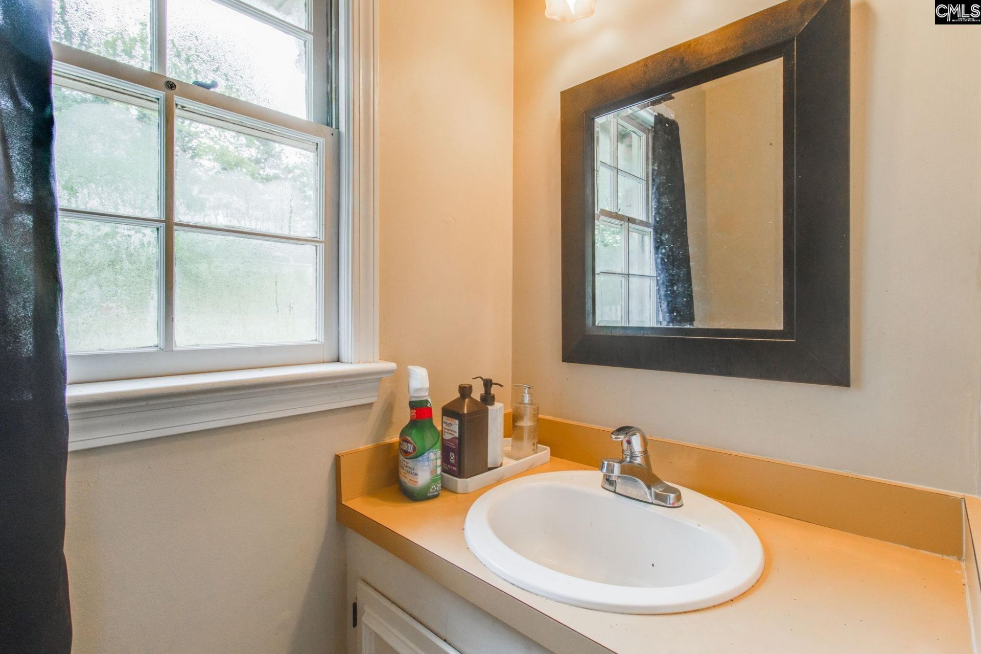 209 Brookspring Road Photo 10