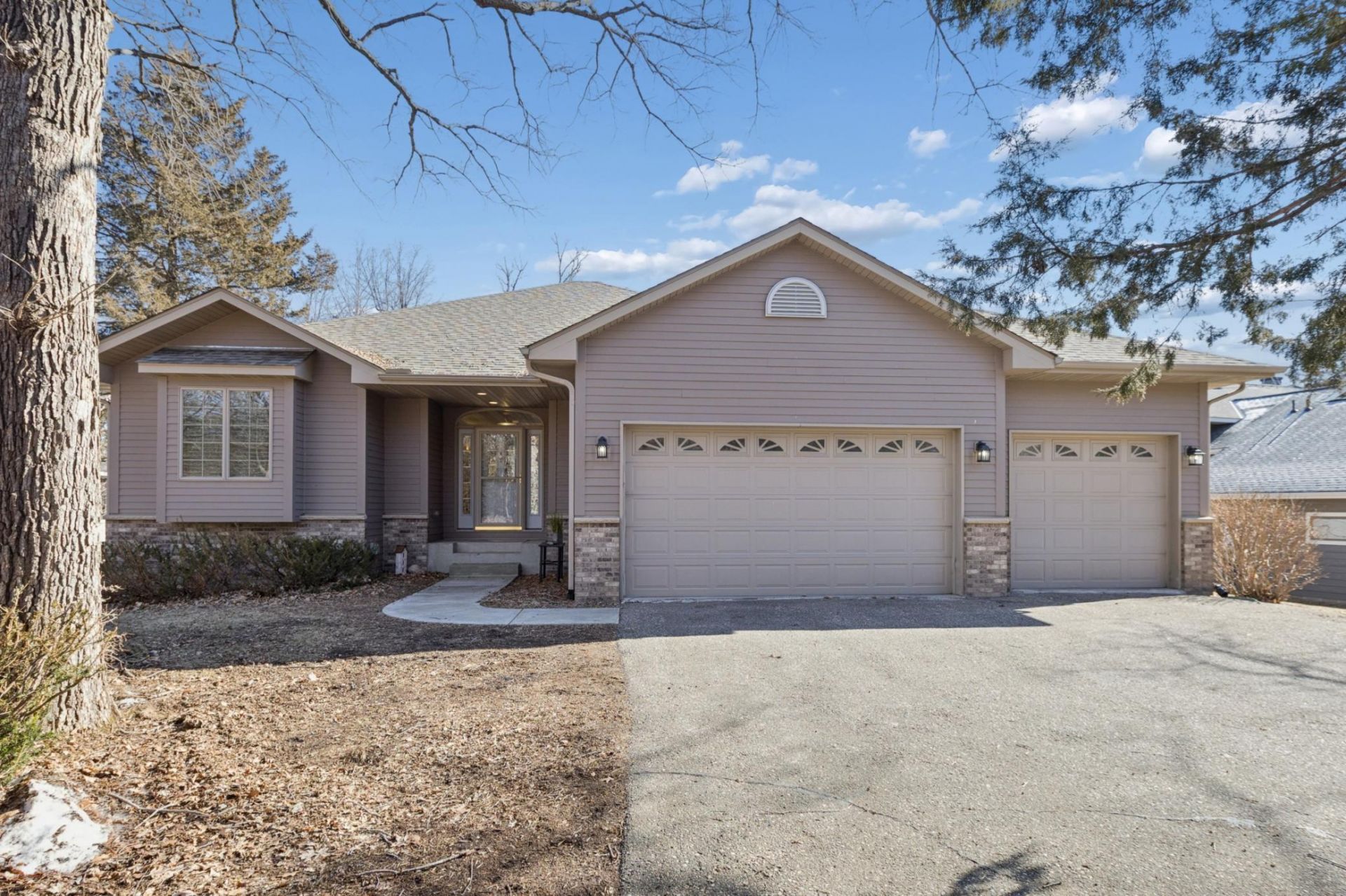 7646 Isaak Avenue NW, Annandale, MN 55302