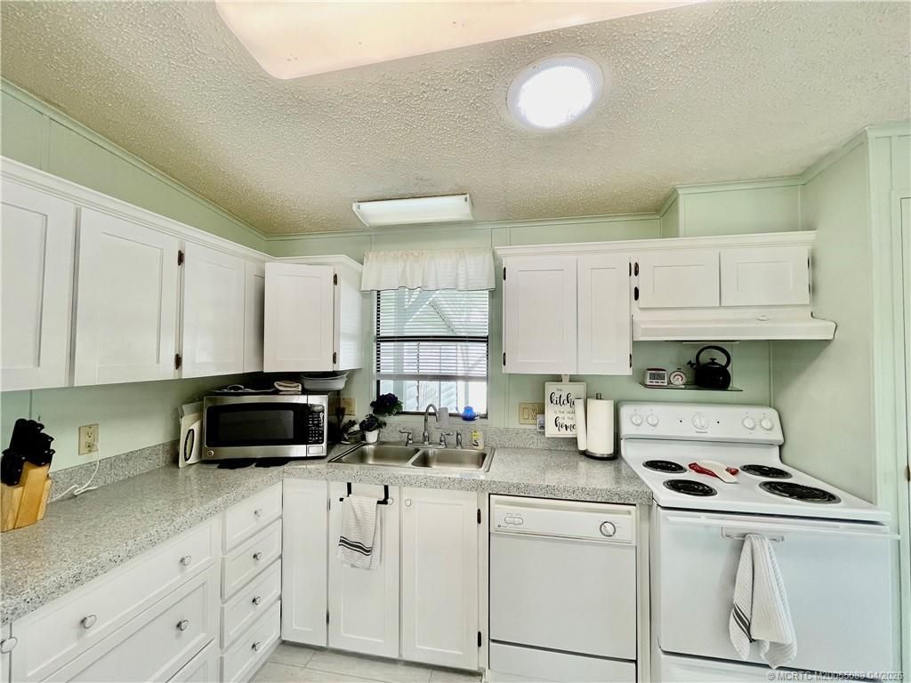 16300 SW Indianwood Circle, Indiantown, FL 34956 Photo