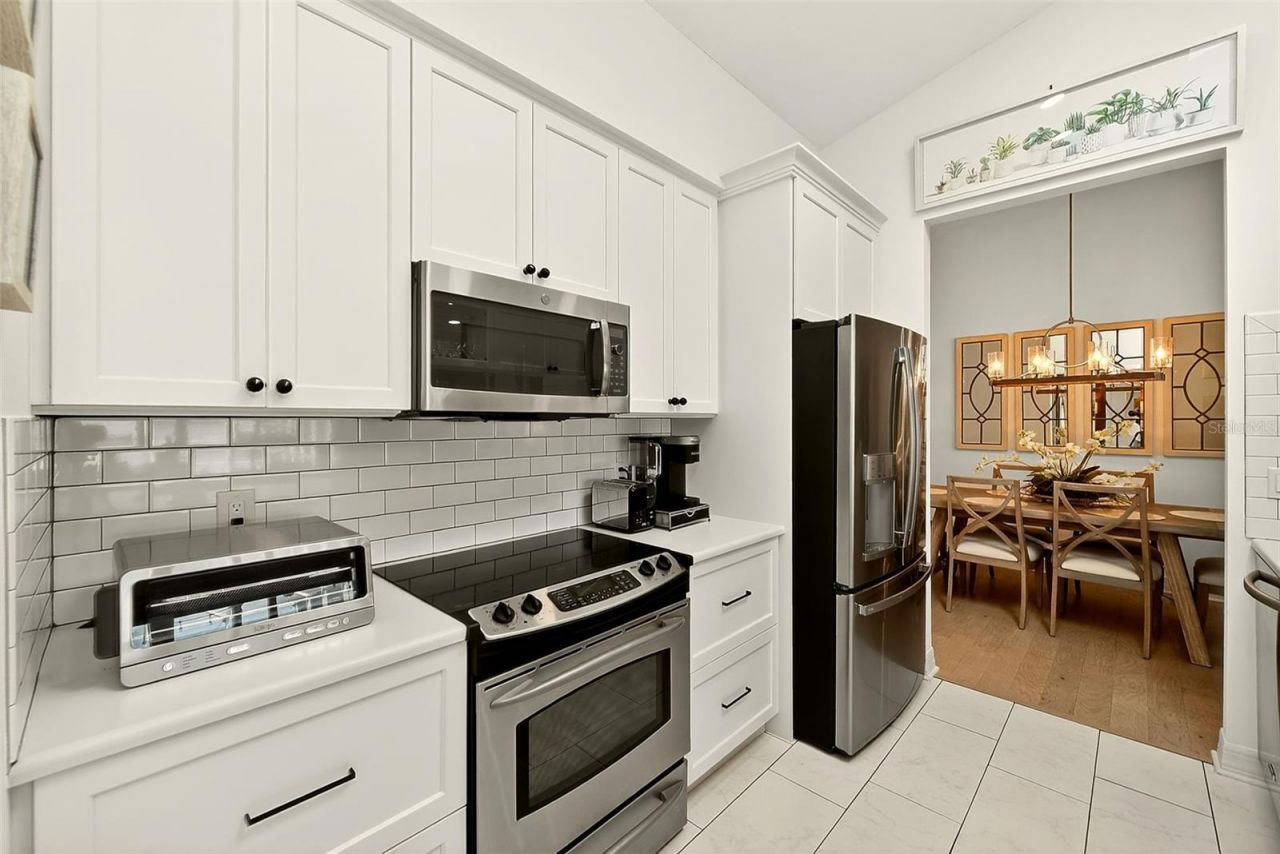 10976 Harborside Drive , Largo, FL 33773 Photo