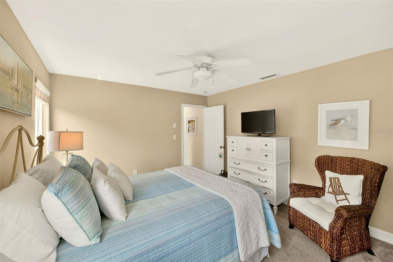 10976 Harborside Drive , Largo, FL 33773 Photo