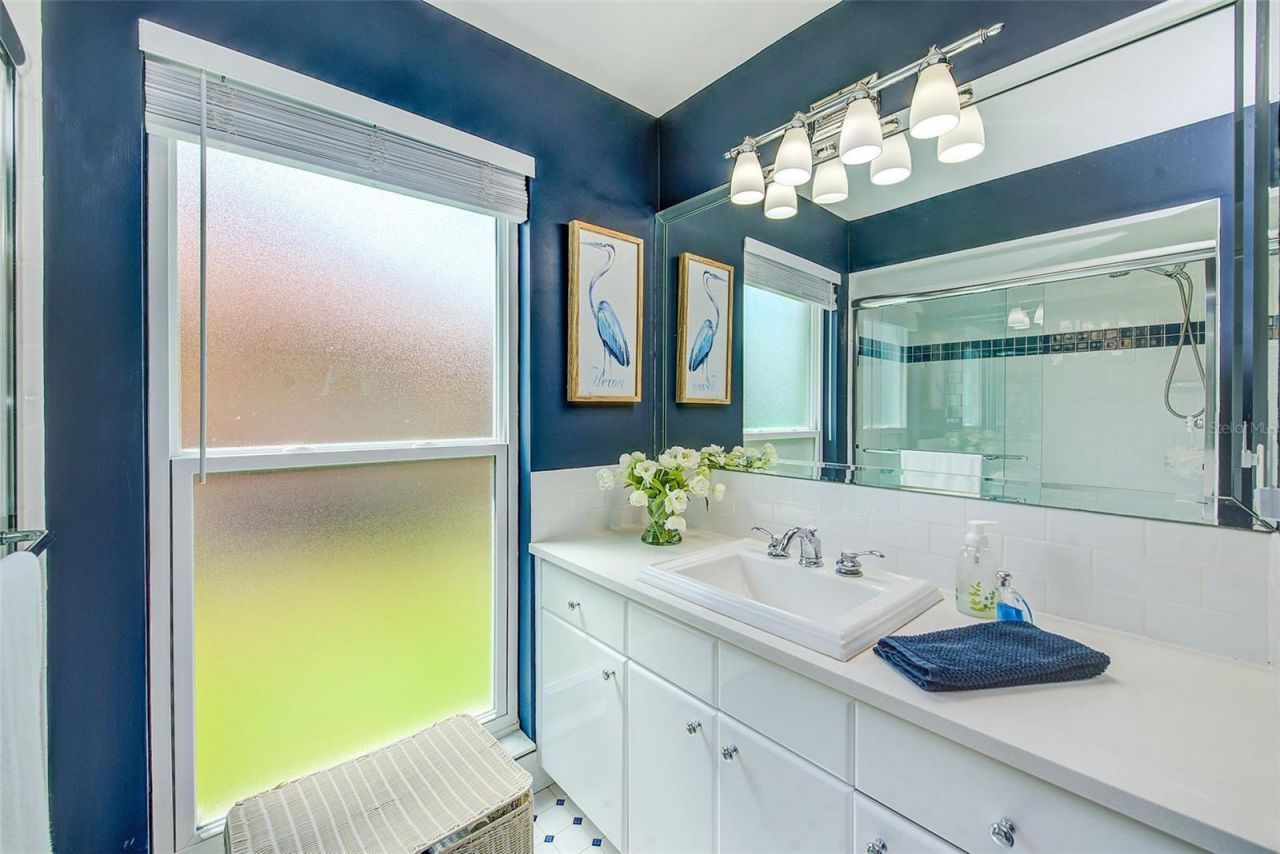 10976 Harborside Drive , Largo, FL 33773 Photo