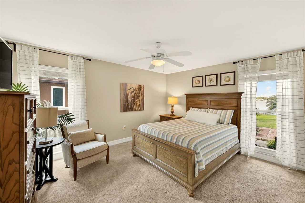 10976 Harborside Drive , Largo, FL 33773 Photo