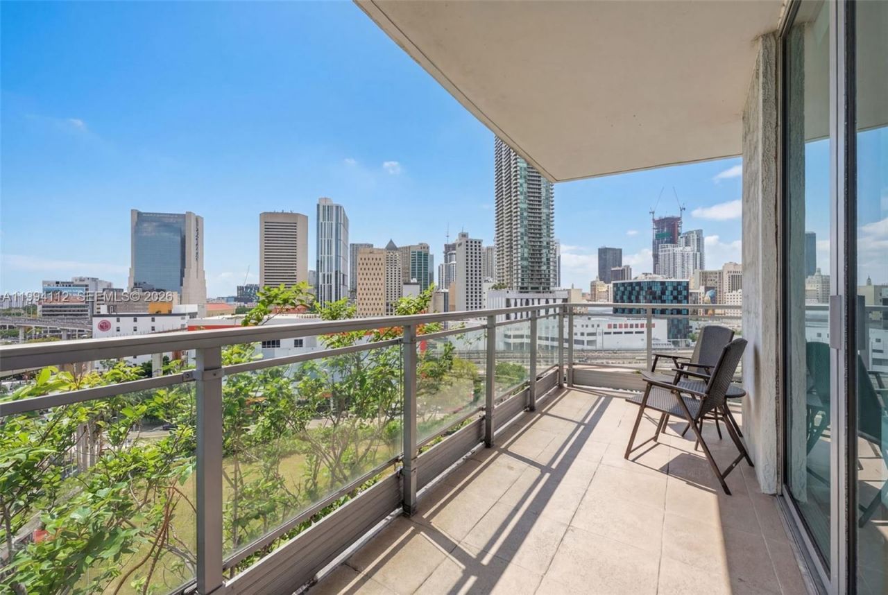 90 SW 3rd St, Unit 1105, Miami, FL 33130 Photo