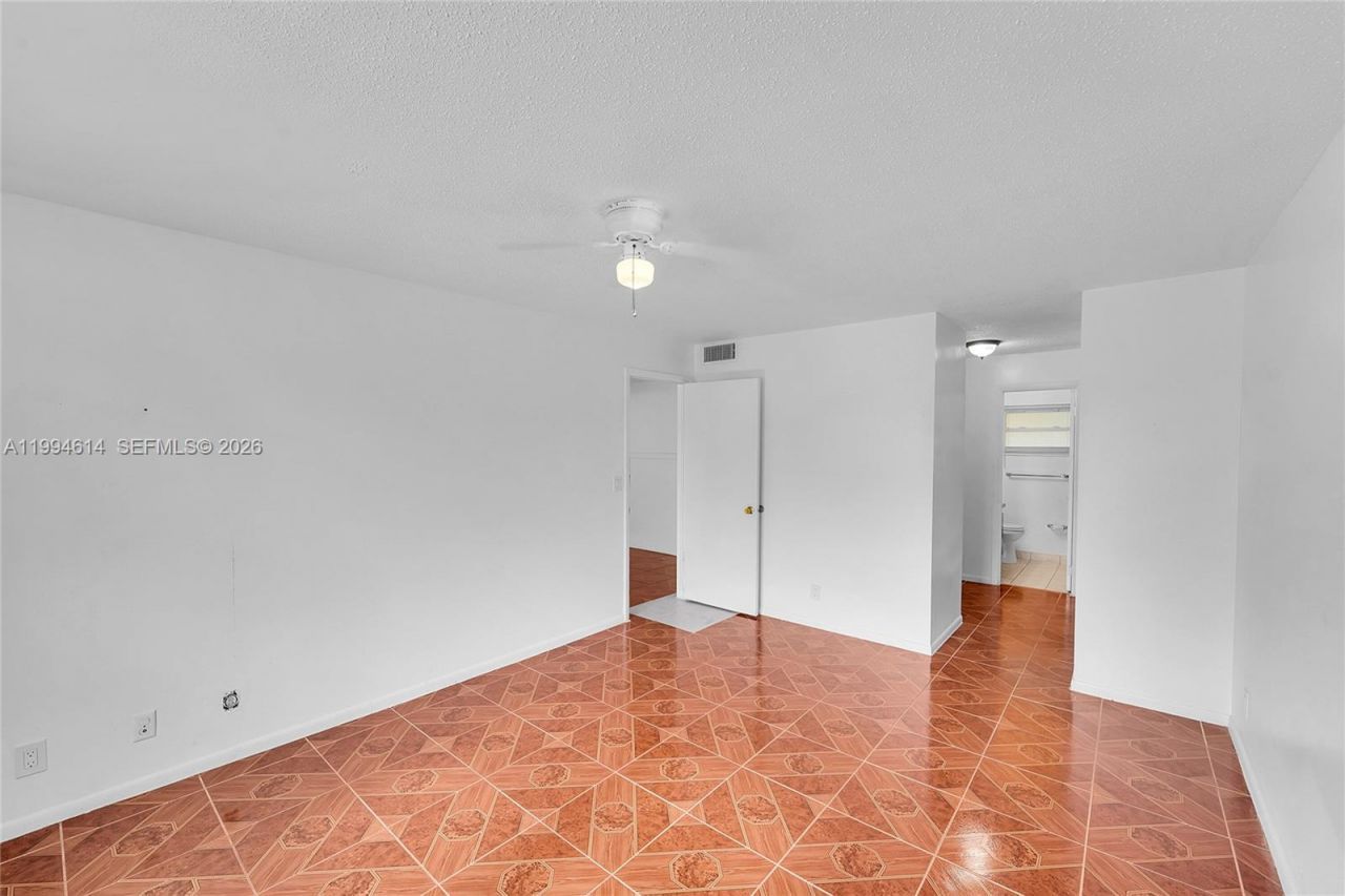 3090 NW 46th Ave , Unit 212C, Lauderdale Lakes, FL 33313 Photo