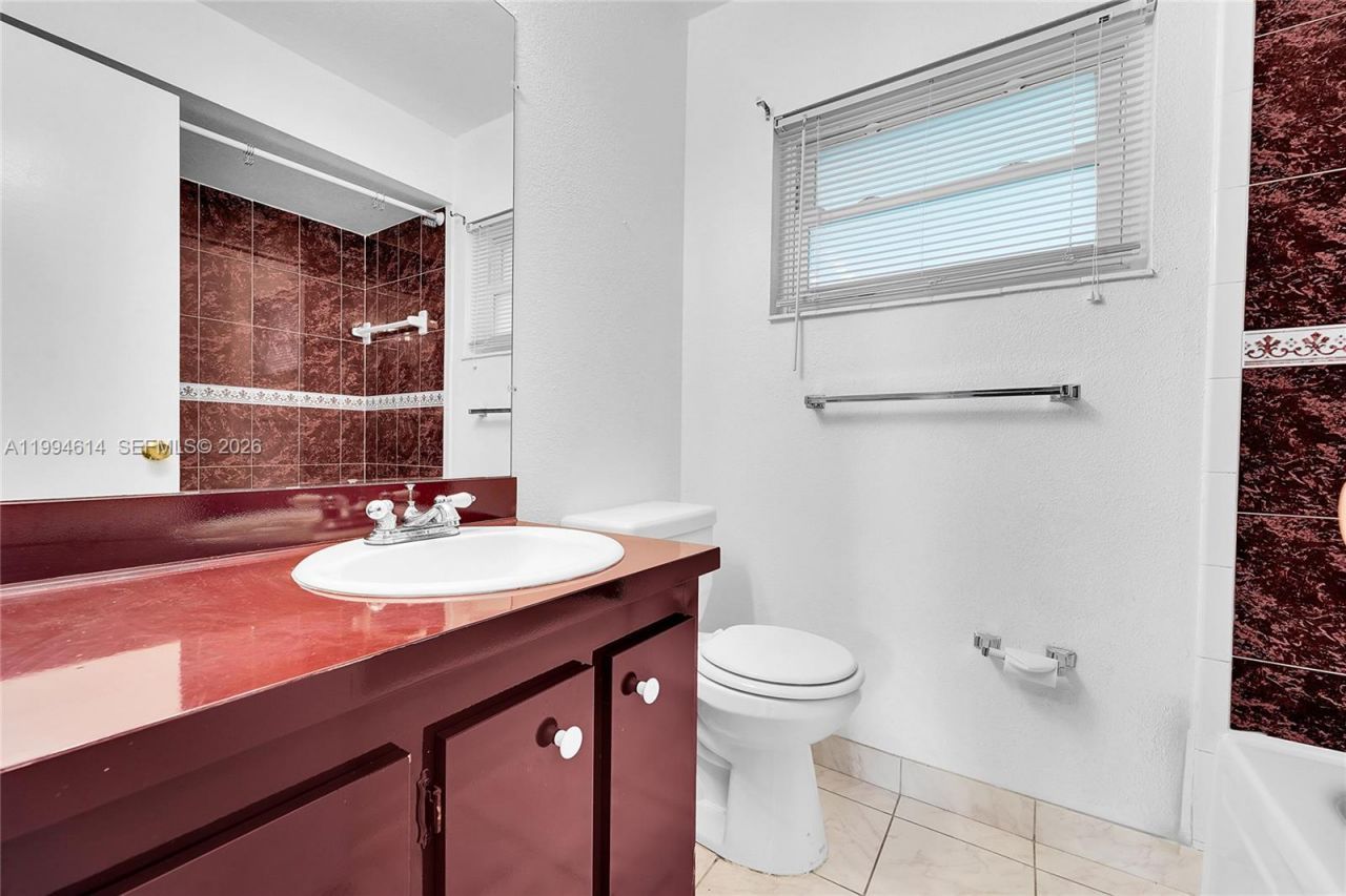 3090 NW 46th Ave , Unit 212C, Lauderdale Lakes, FL 33313 Photo