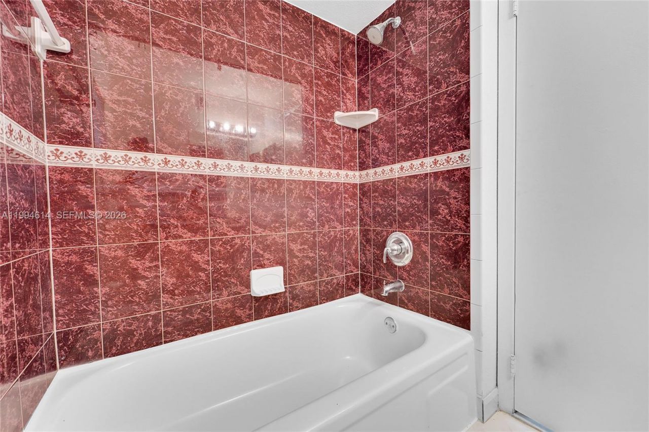 3090 NW 46th Ave , Unit 212C, Lauderdale Lakes, FL 33313 Photo