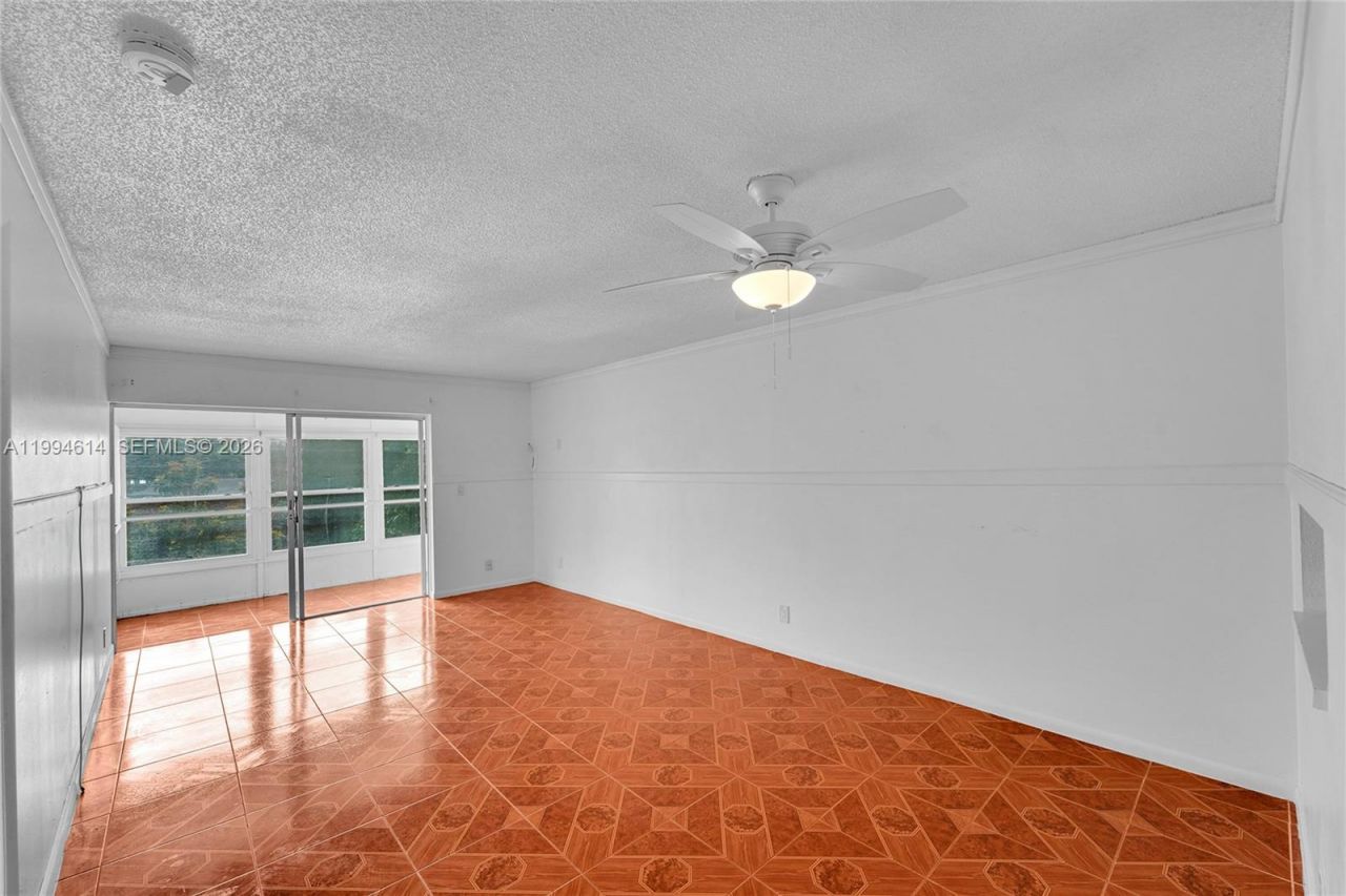 3090 NW 46th Ave , Unit 212C, Lauderdale Lakes, FL 33313 Photo