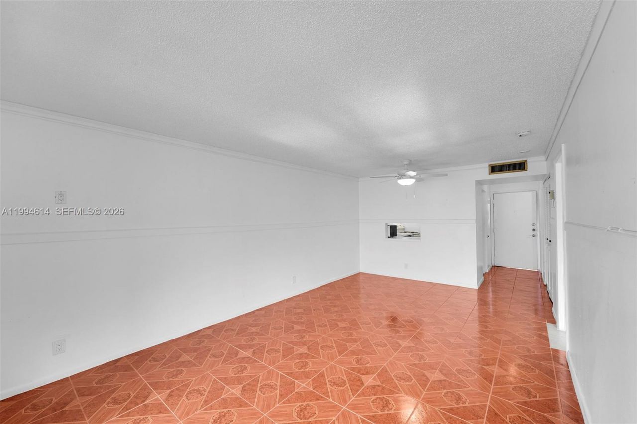 3090 NW 46th Ave , Unit 212C, Lauderdale Lakes, FL 33313 Photo
