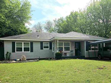 3118 NW Kinyon Ave, Lawton, OK 73505